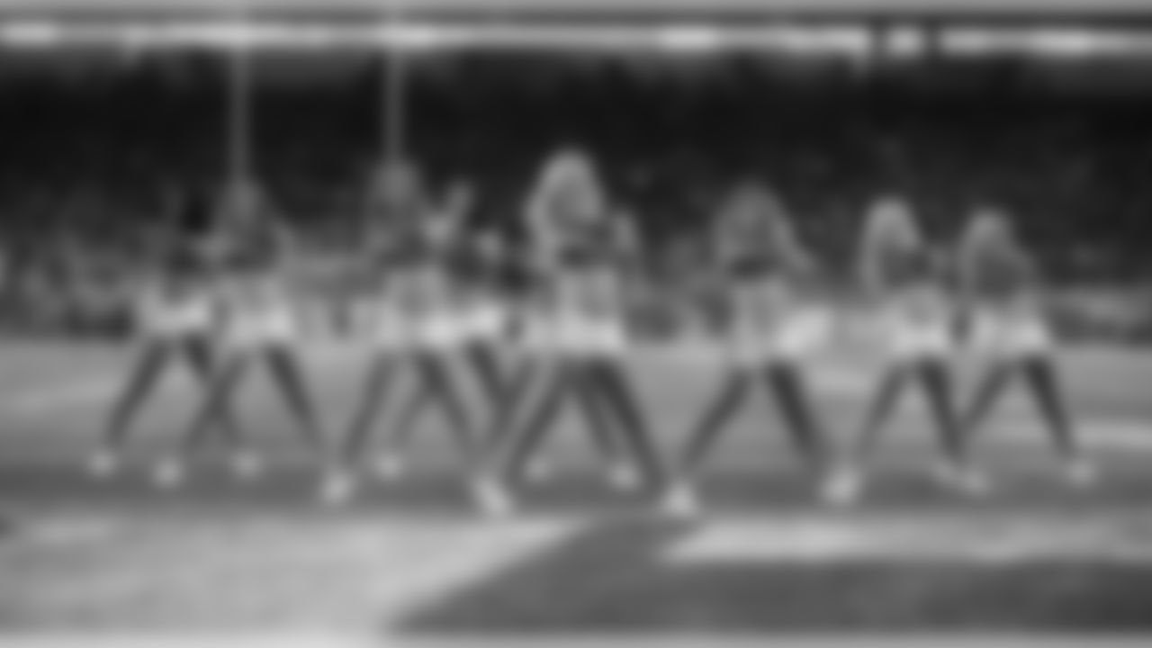 DLC-03810