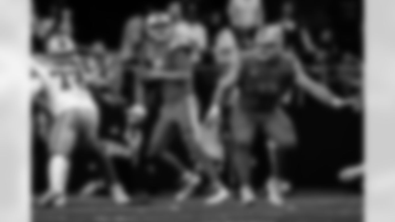 Detroit Lions quarterback Jared Goff (16) and Detroit Lions center Frank Ragnow (77) during a NFL football game against the Dallas Cowboys on Sunday, October 23, 2022 in Arlington, TX. (Josh Mandujano/Detroit Lions).