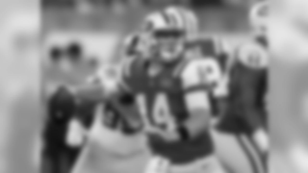 QB Sam Darnold
Backed up by Josh McCown