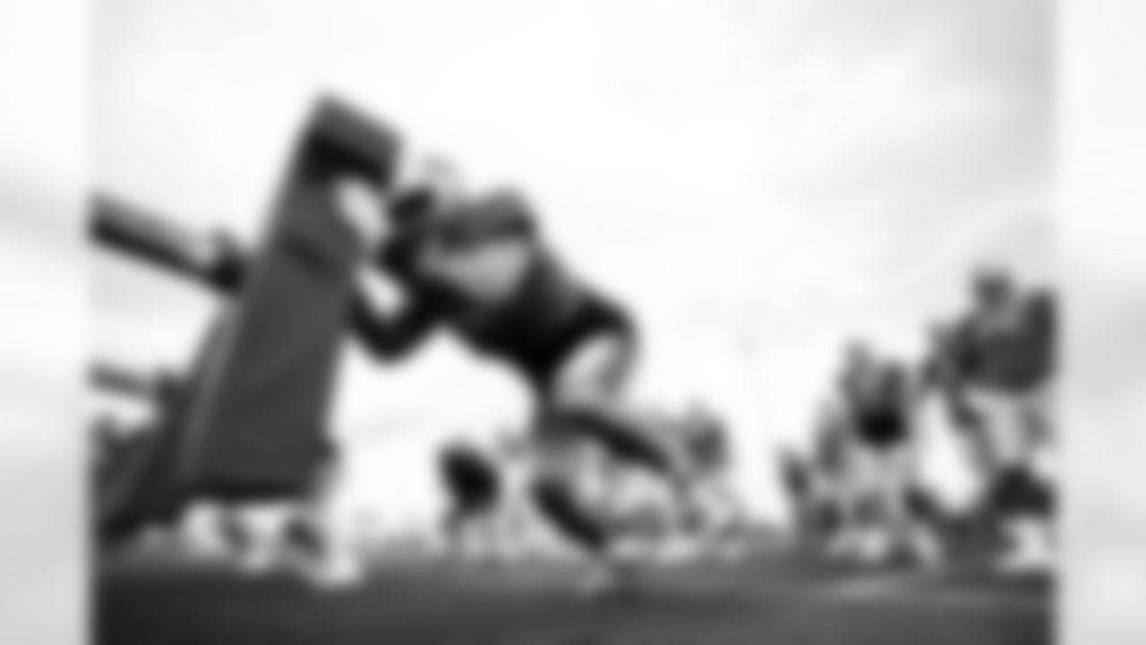 Detroit Lions tackle Taylor Decker (68) during practice at the Lions Training Facility in Allen Park, MI on August 23, 2022. (Jeff Nguyen/Detroit Lions)