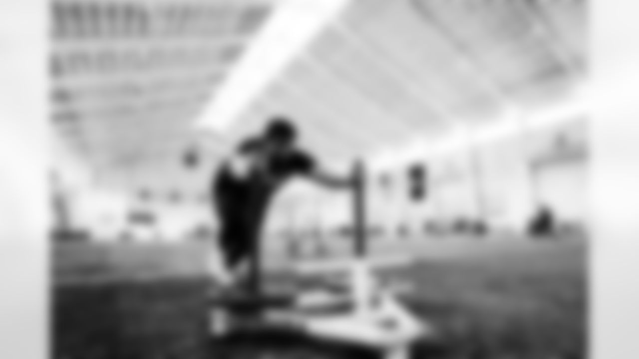 Detroit Lions tackle Penei Sewell (58) during a morning workout at the Lions training facility in Allen Park, MI on April 19, 2022. (Jeff Nguyen/Detroit Lions)