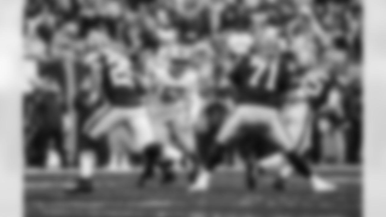 Detroit Lions outside linebacker Charles Harris (53) during a NFL football game against the Cleveland Browns on Sunday, November 21, 2021 in Cleveland, OH. (Jeff Nguyen/Detroit Lions).
