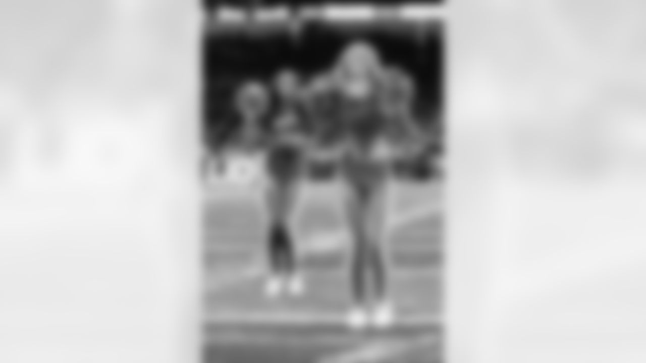 The Detroit Lions Cheerleaders during a NFL football game against the Chicago Bears on Sunday, January 1, 2023 in Detroit, MI. (Mike Ferdinande/Detroit Lions).