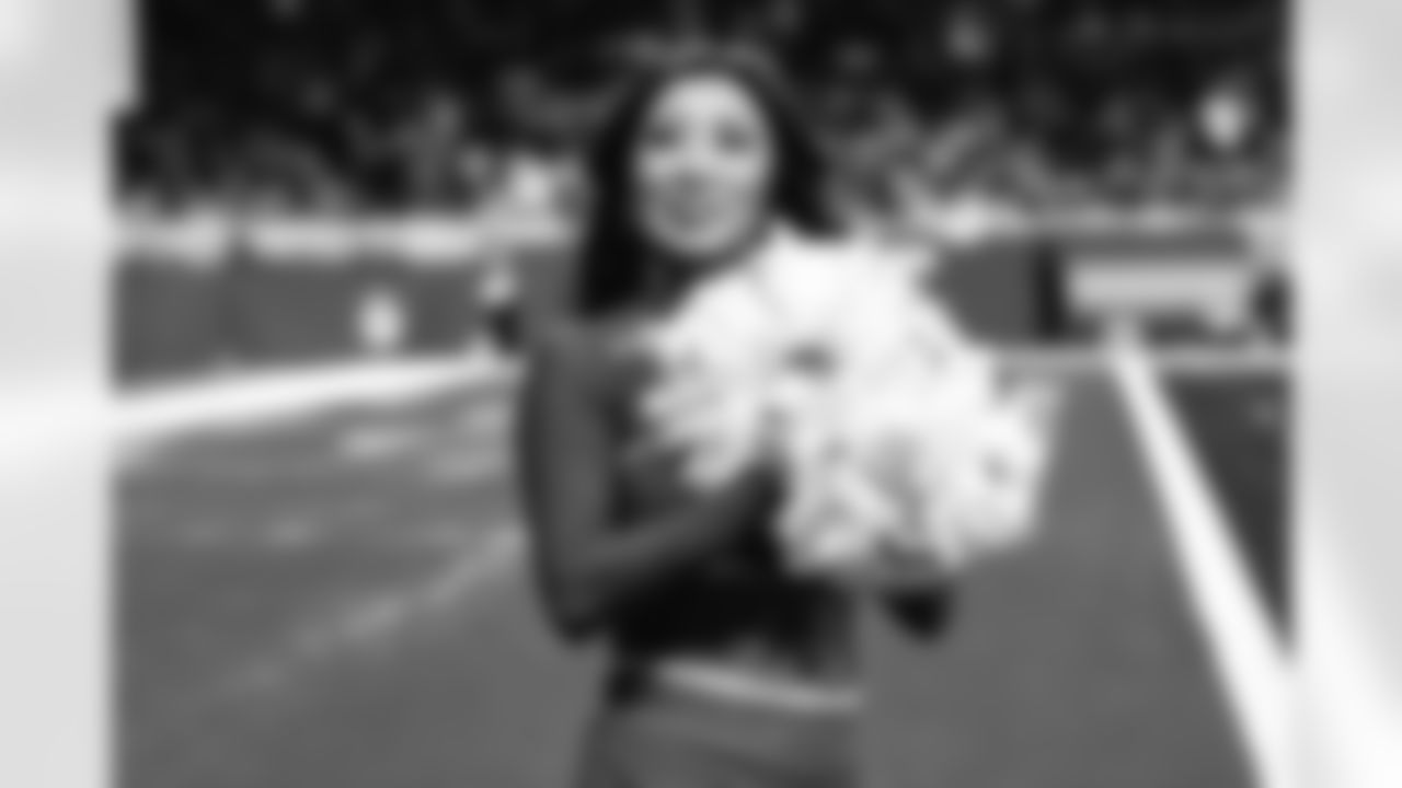 Detroit Lions Cheerleaders during a NFL football game against the Green Bay Packers on Sunday, January 9, 2022 in Detroit, MI. (Mike Ferdinande/Detroit Lions).