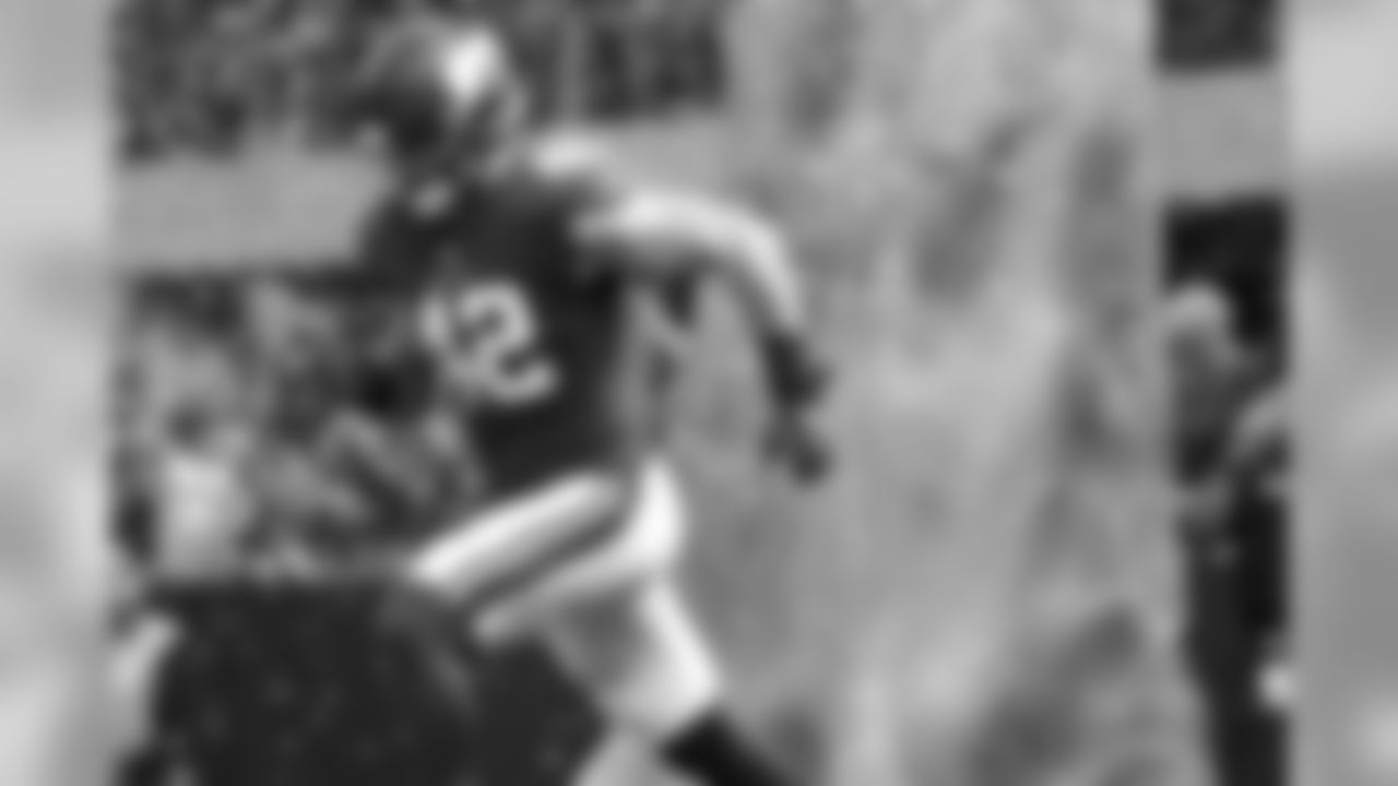 WLB Ben Gedeon
Backed up by Eric Wilson