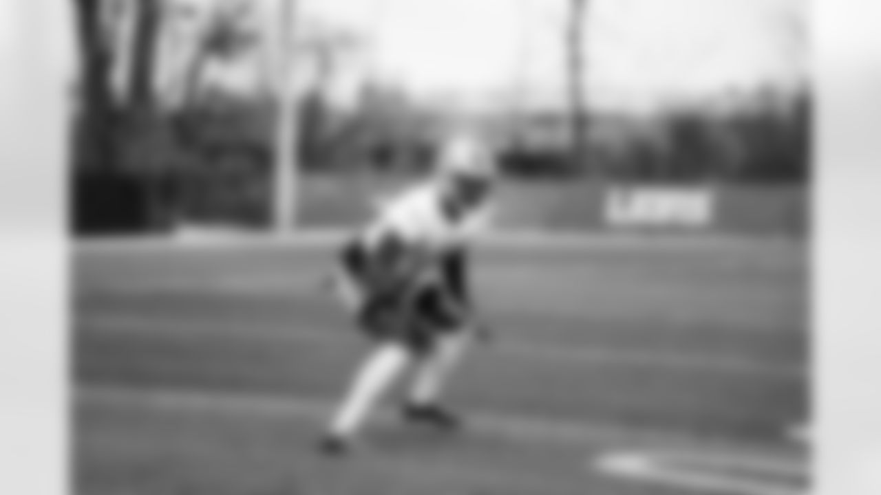 Detroit Lions cornerback Jeff Okudah (1) during practice at the Lions Training Facility in Allen Park, MI on November 11, 2022. (Jeff Nguyen/Detroit Lions)