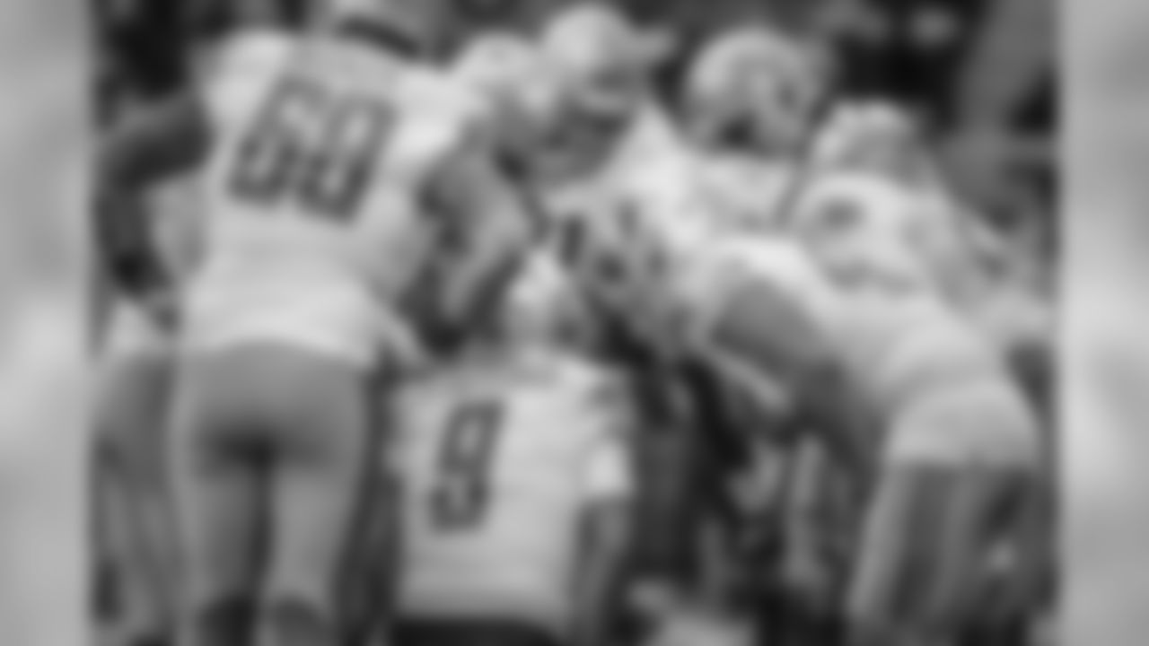 Offensive huddle during a NFL football game against the Green Bay Packers on Sunday, Dec. 30, 2018 in Green Bay, Wisc.