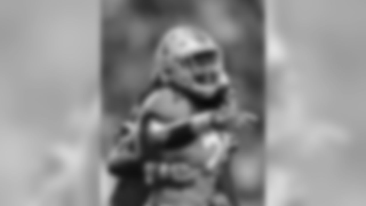 LB Jalen Reeves-Maybin (21) | Tennessee