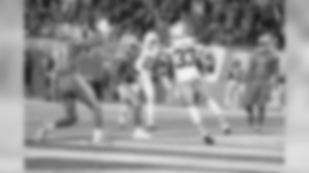 Detroit Lions wide receiver Golden Tate (15) scores on a 24-yard touchdown catch during a NFL football game against the New York Jets on Monday, Sept. 10, 2018 in Detroit. (Detroit Lions via AP).