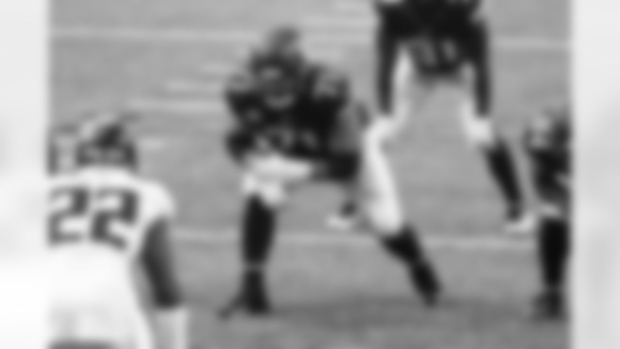 LT: Riley Reiff
Backed up by Rashod Hill