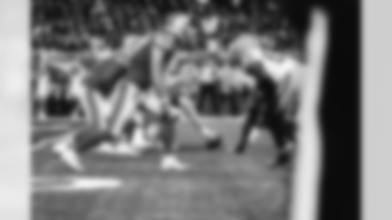 Detroit Lions center Frank Ragnow (77) during a NFL football game against the Green Bay Packers on Sunday, November 6, 2022 in Detroit, MI. (Jeff Nguyen/Detroit Lions).