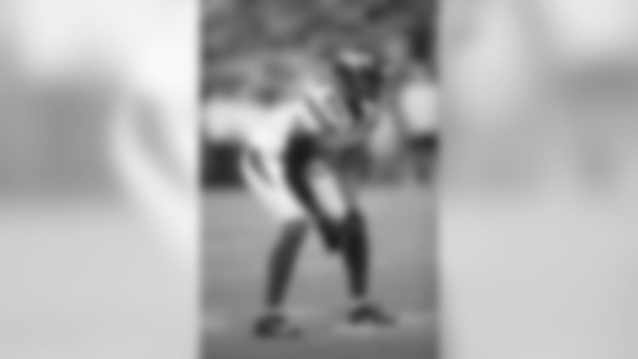 New York Jets cornerback Darryl Roberts (27) waits for the snap during a NFL football game against the New York Giants Thursday August 8, 2019 in East Rutherford, N.J. The Giants defeated the Jets 31-22 (Damian Strohmeyer via AP)