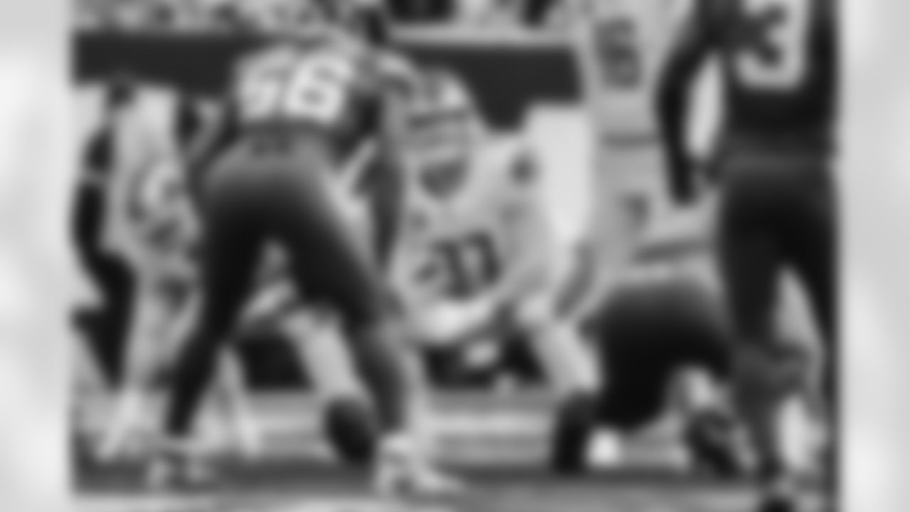 Detroit Lions center Frank Ragnow (77) during a NFL football game against the New York Jets on Sunday, December 18, 2022 in East Rutherford, NJ. (Josh Mandujano/Detroit Lions).