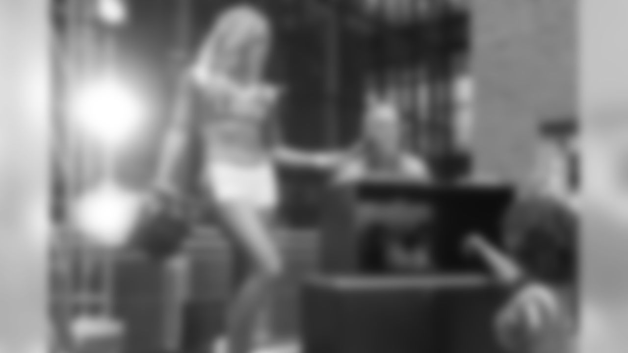 DLC-09214