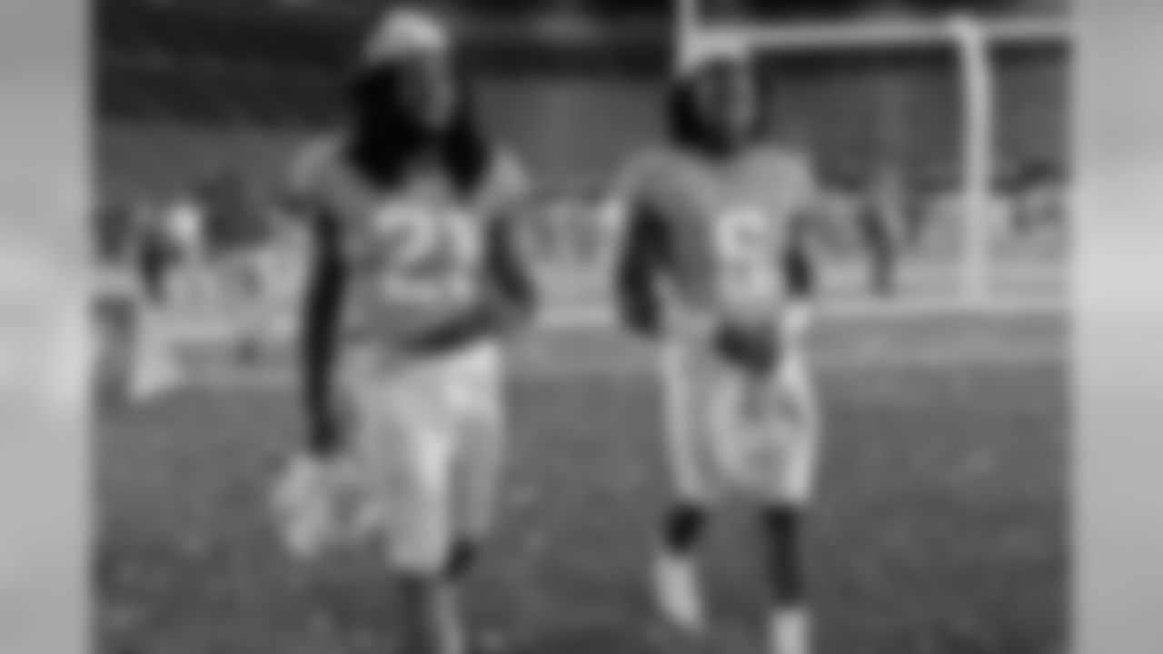 Saints rookie RB Alvin Kamara played his college ball with Lions rookie LB Jalen Reeves-Maybin at the University of Tennessee from 2015-16.