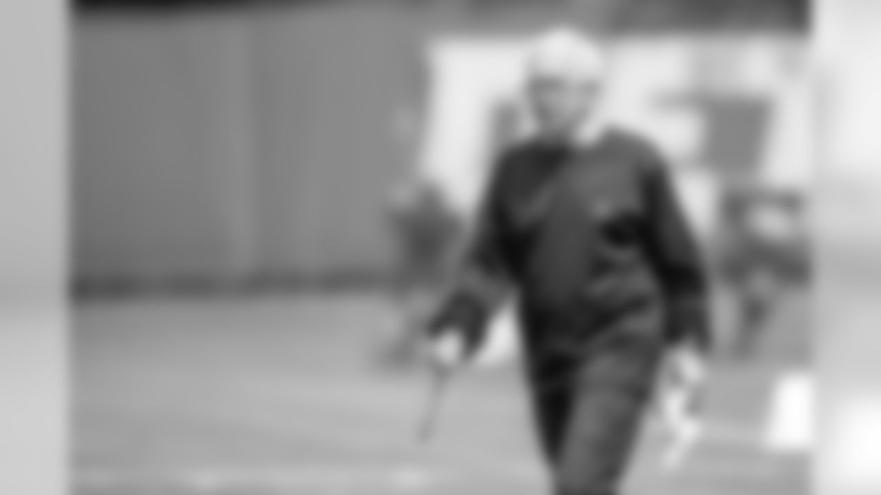 Detroit Lions defensive coordinator Paul Pasqualoni during Day 1 of OTAs on Monday, May 20, 2019 in Allen Park, Mich. (Detroit Lions via AP)