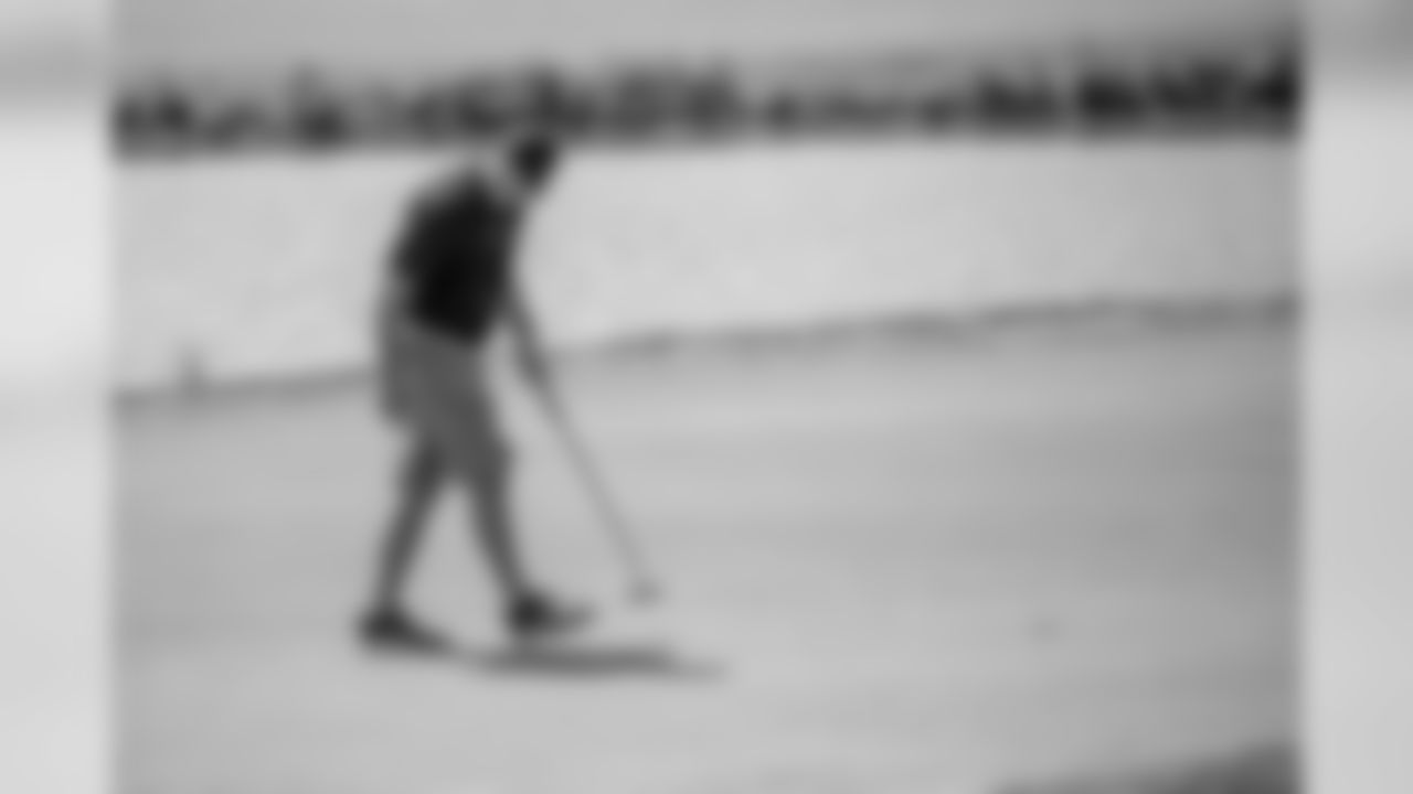 Dan Miller sinks a birdie putt during the 2019 Detroit Lions golf outing at TPC Michigan on Wednesday, June 12, 2019 in Dearborn, Mich.