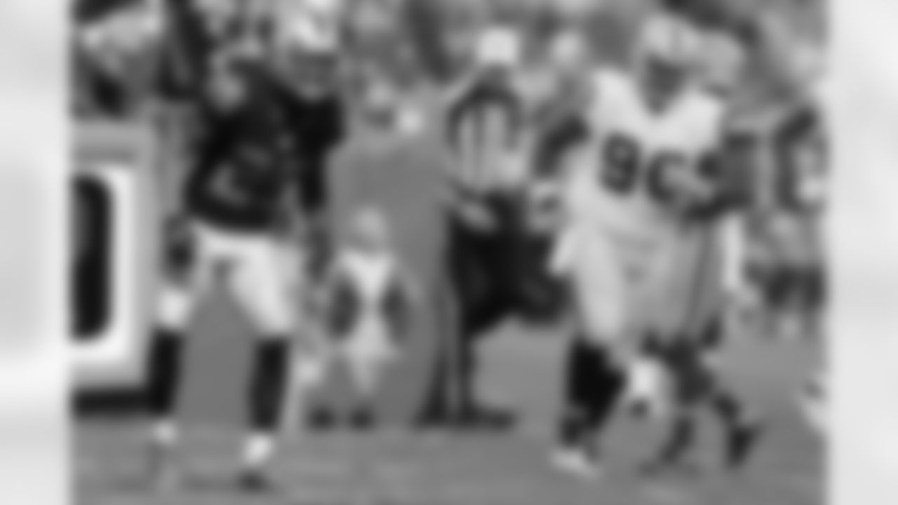 Bengals DT Pat Sims played on the same Oakland Raiders defense as Lions CB DJ Hayden from 2013-14.