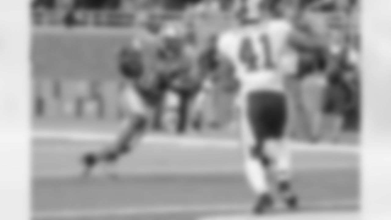 Receiving touchdowns: 8 (T-9th)