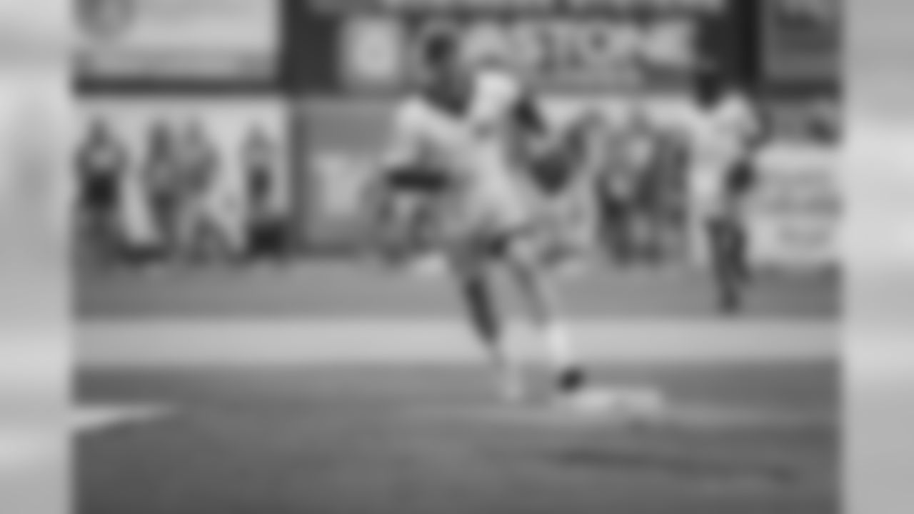 180602-green-gold-softball-siegle-93
