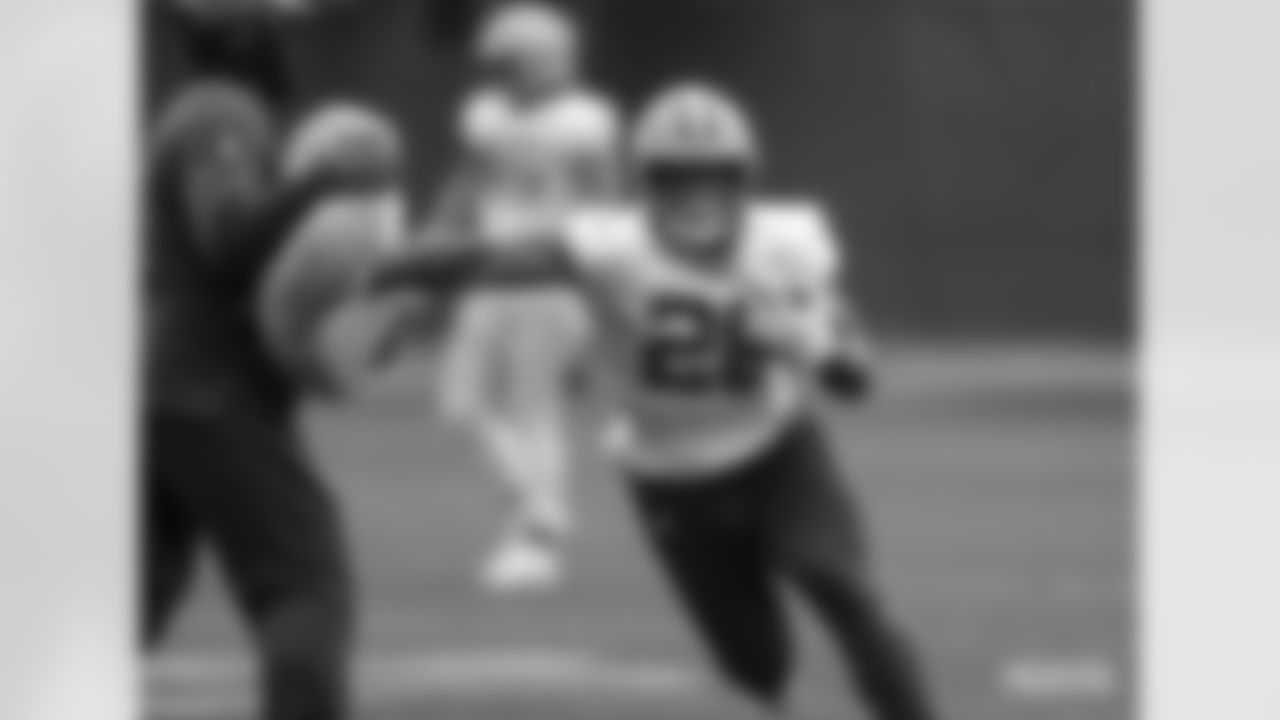 RB AJ Dillon