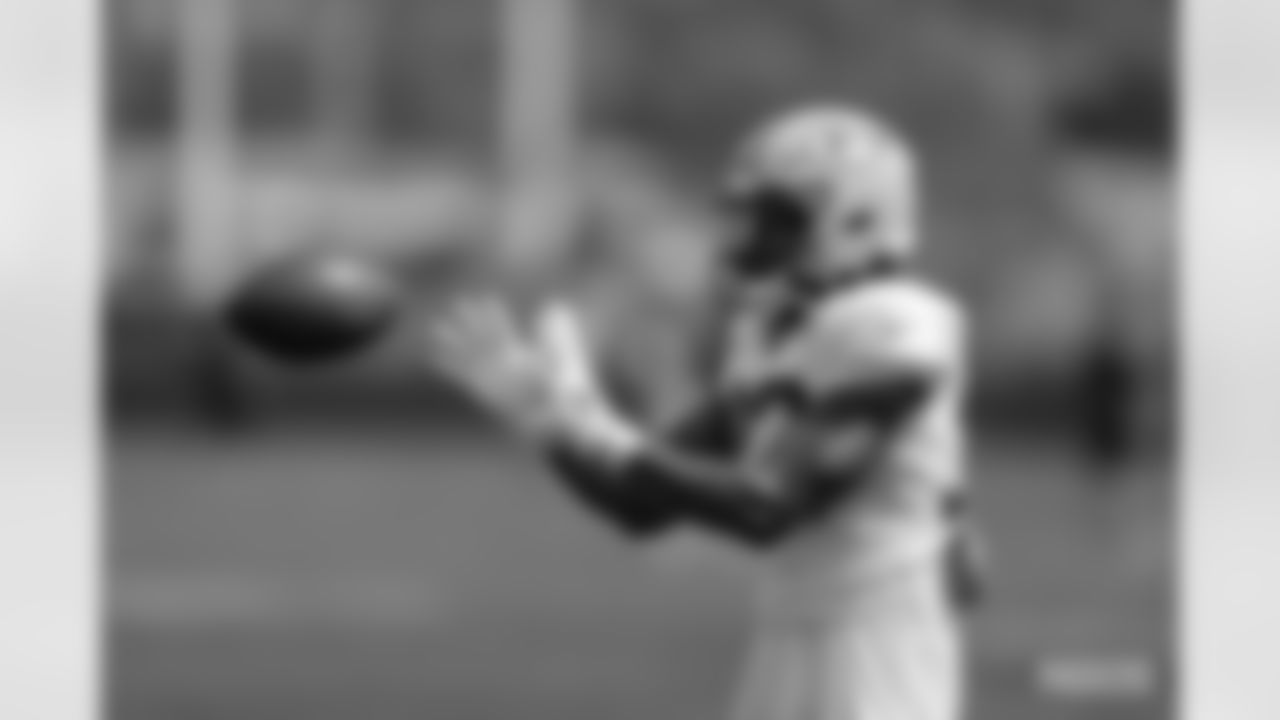 RB Aaron Jones