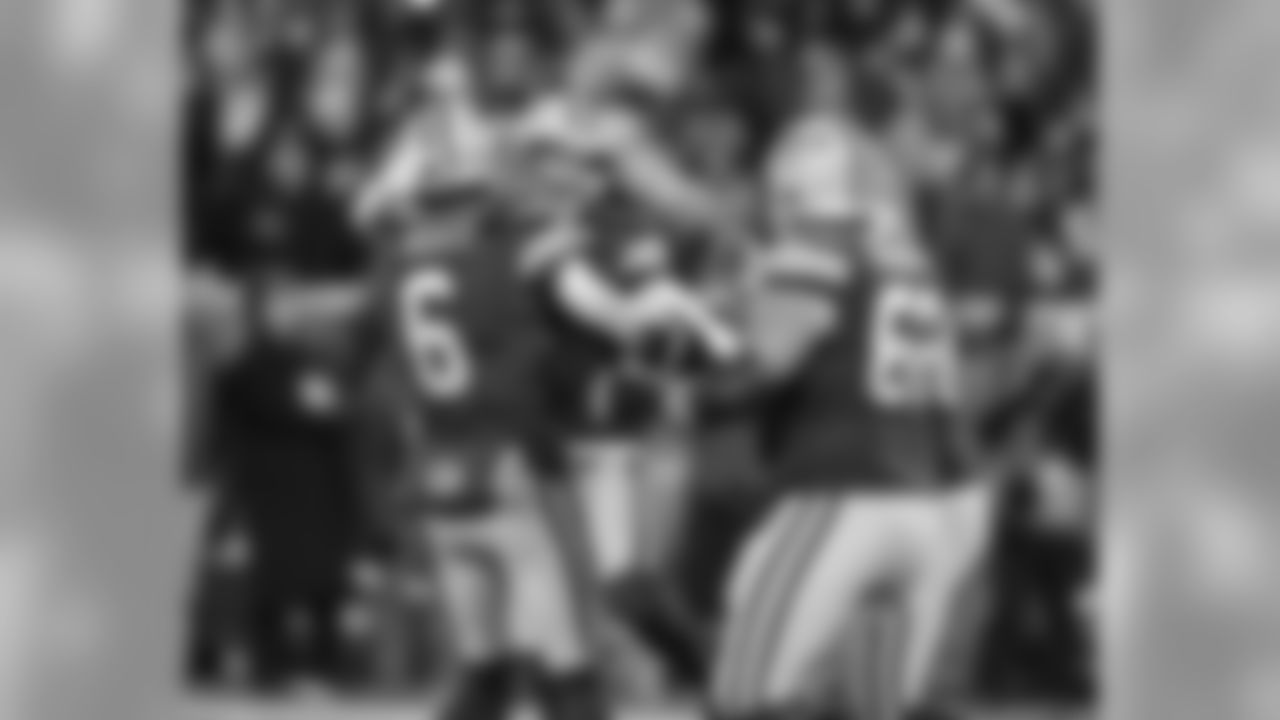 Green Bay Packers against the San Francisco 49ers during Monday night's game at Lambeau Field.