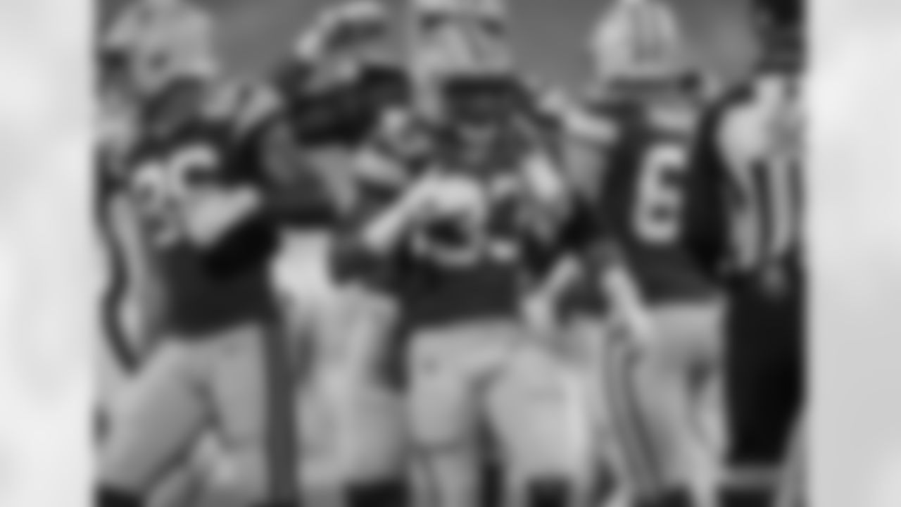 RB Aaron Jones