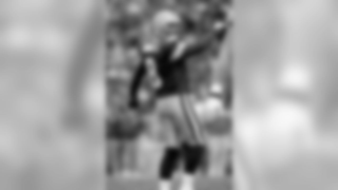 #8 - Ryan Longwell (1997-2005)