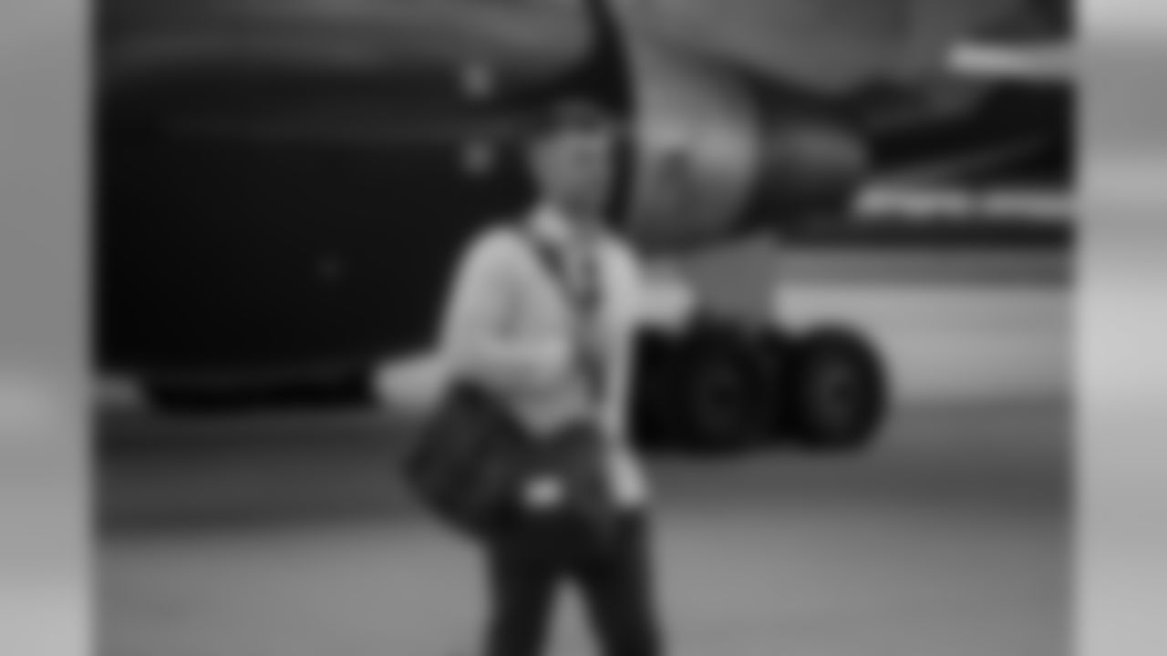 180922-packers-arrive-DC-hartwig-2
