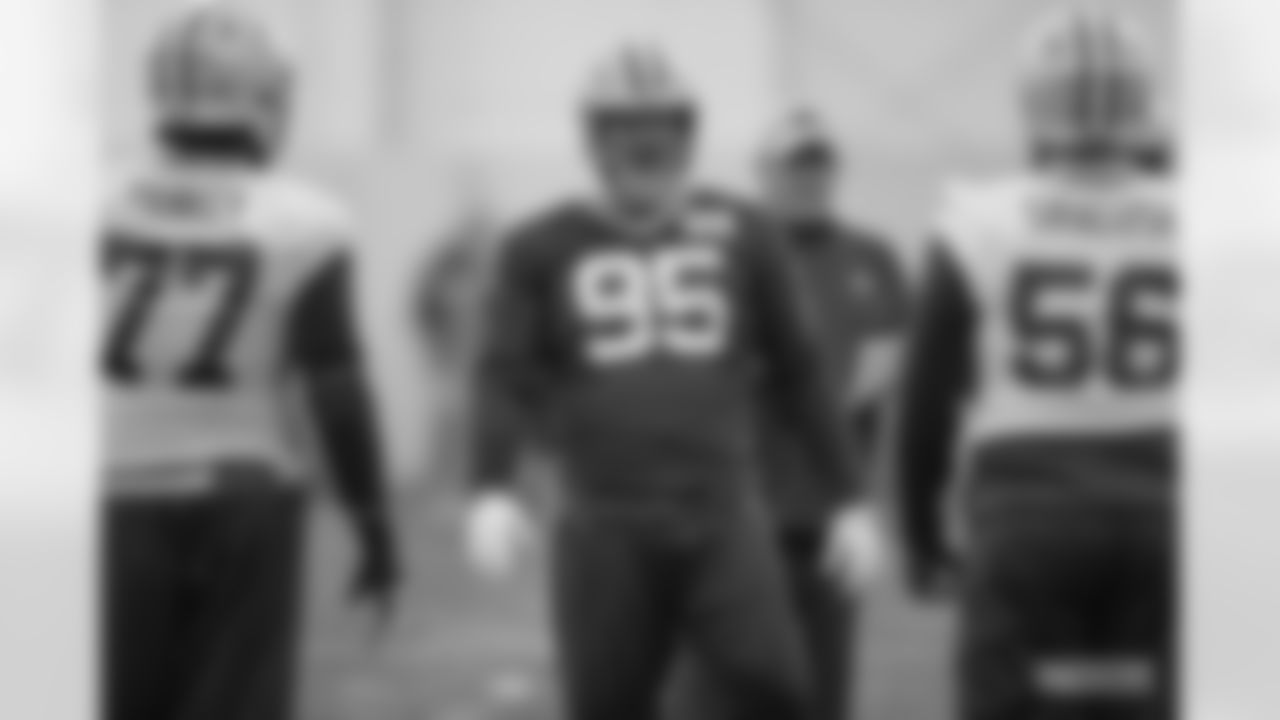 DL Tyler Lancaster