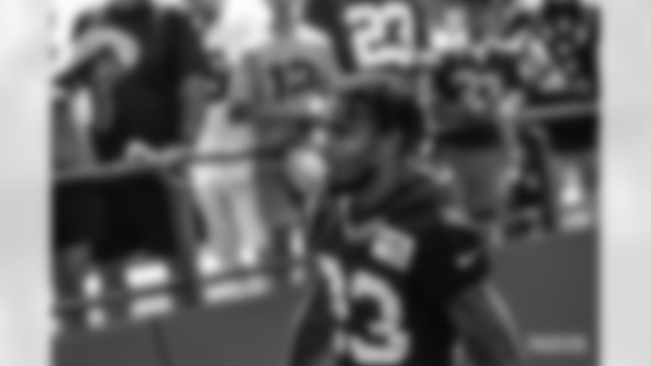 220727-training-camp-practice-1-2560128