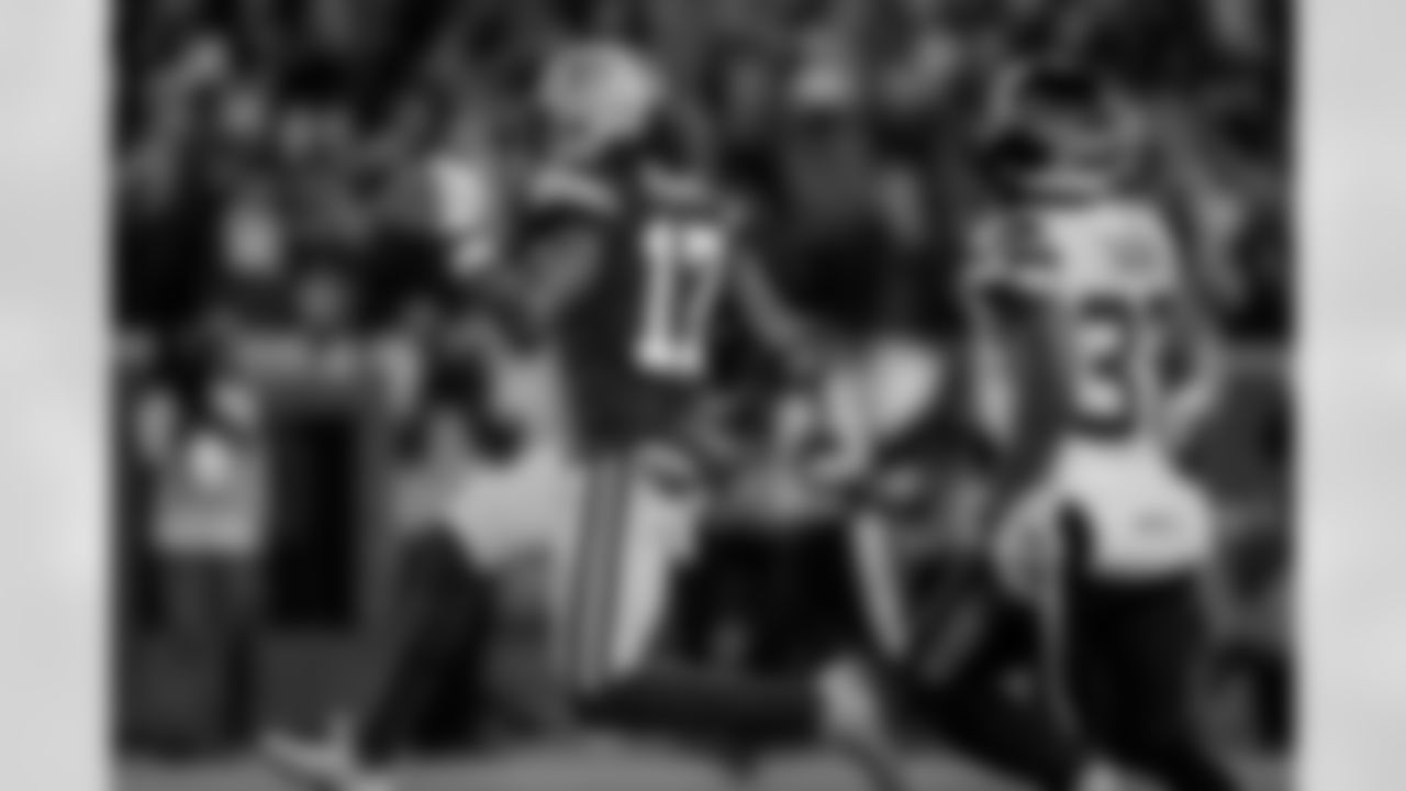 WR Davante Adams