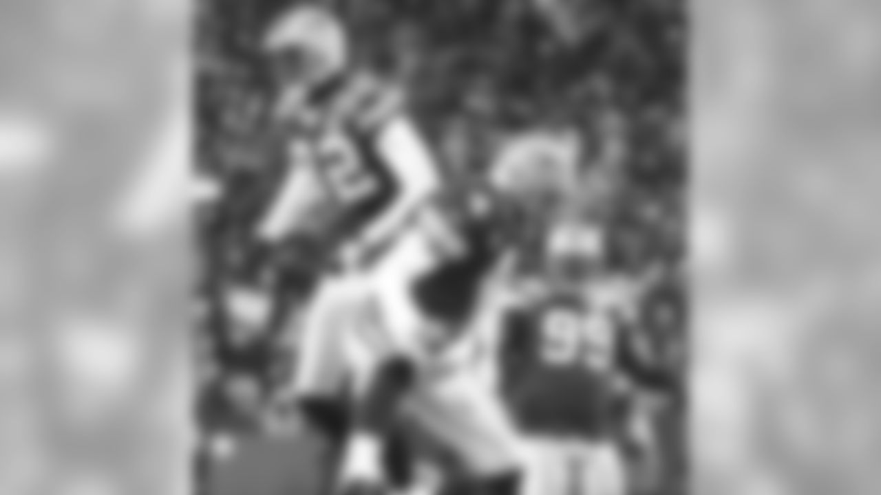 Ruvell Martin and Brett Favre