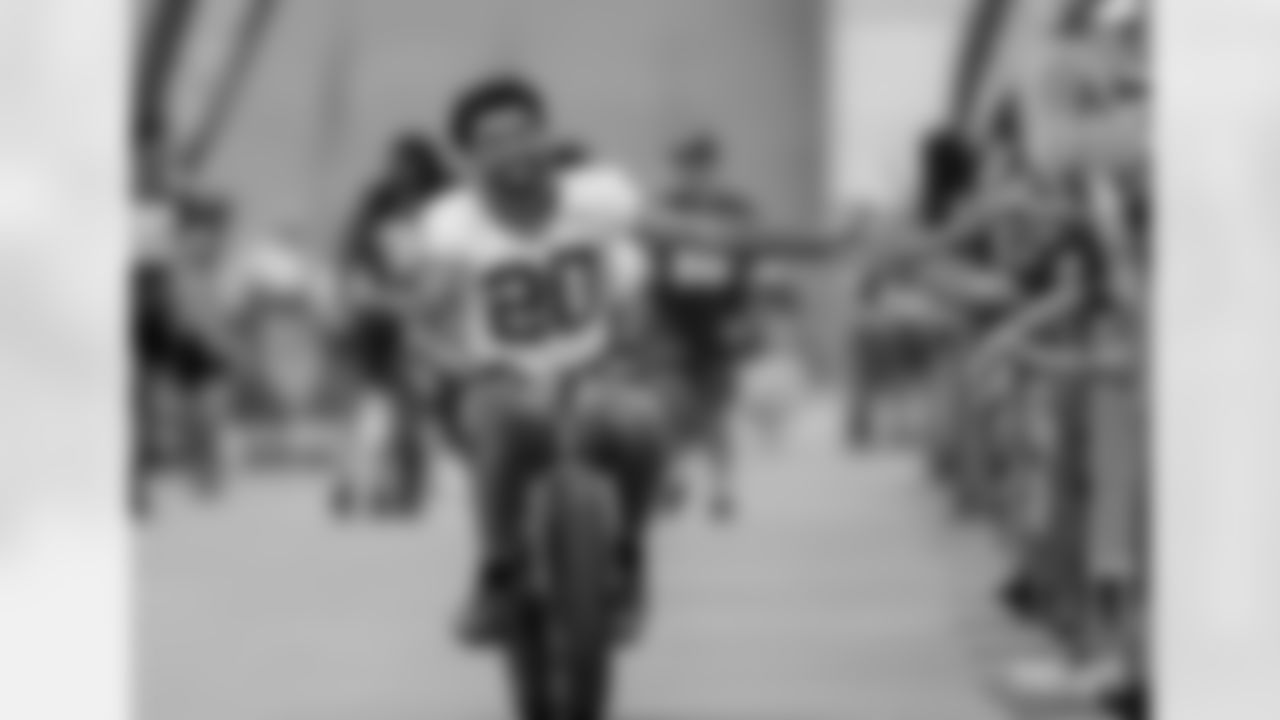 220727-training-camp-bikes-2560007