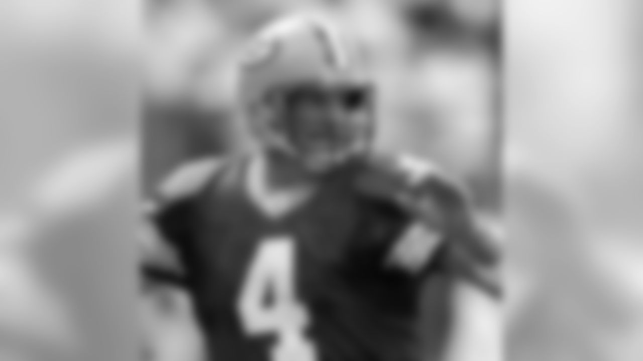 QB Brett Favre