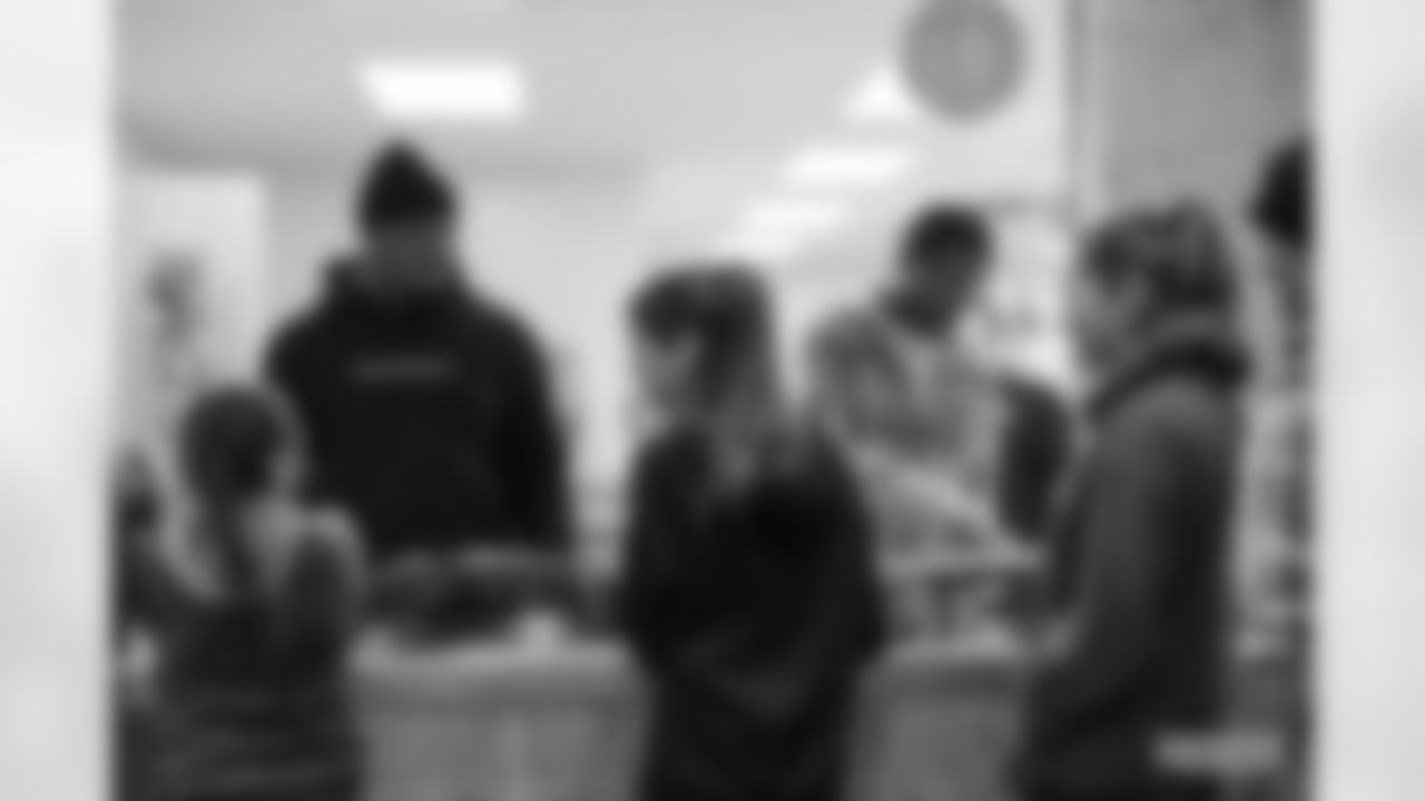 221123-thanksgiving-meal-2560035