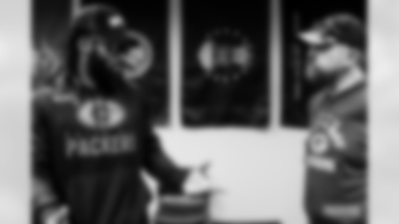 221102-k9-gallery-2560031