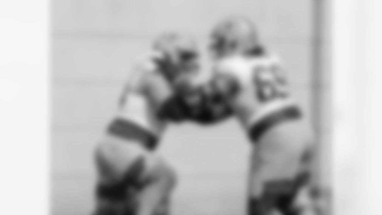 T/G Alex Light and T David Bakhtiari