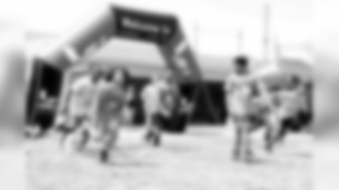 180619-marcedes-lewis-football-camp-33