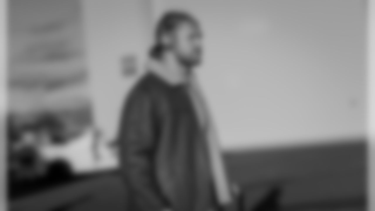181103-packers-land-boston-siegle-9