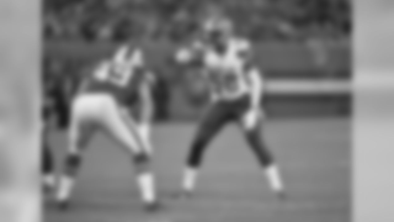 Cleveland Browns inside linebacker Chris Kirksey (58) lines up during an NFL preseason football game against the Buffalo Bills Thursday, Aug. 20, 2015, in Cleveland.