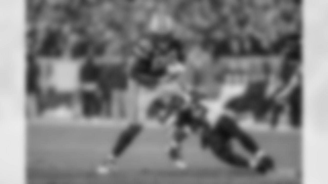TE Marcedes Lewis