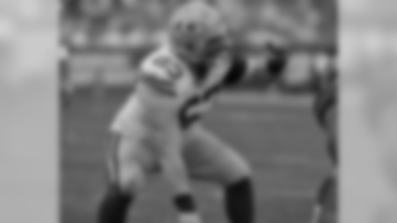 Linsley helped Green Bay rank No. 1 in the NFL in points per game (30.4), No. 6 in yards per game (386.1) and tied for No. 1 in giveaways with a franchise-record 13.