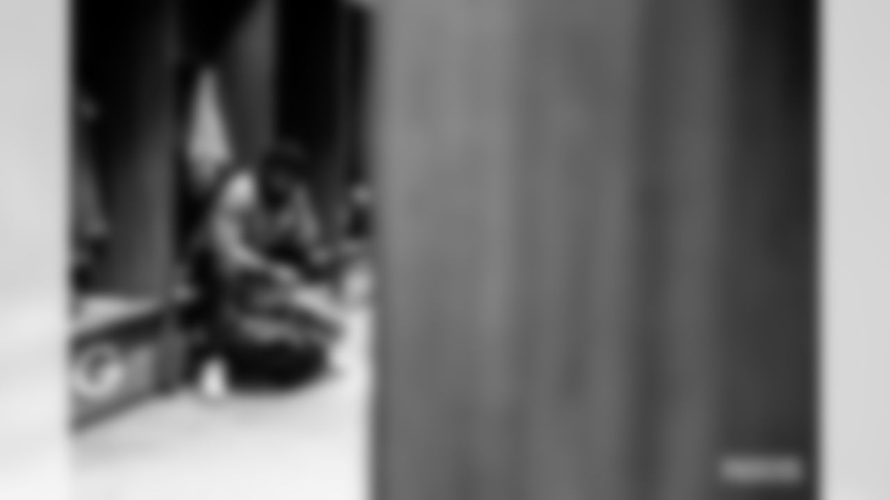 230109-locker-room-2560025