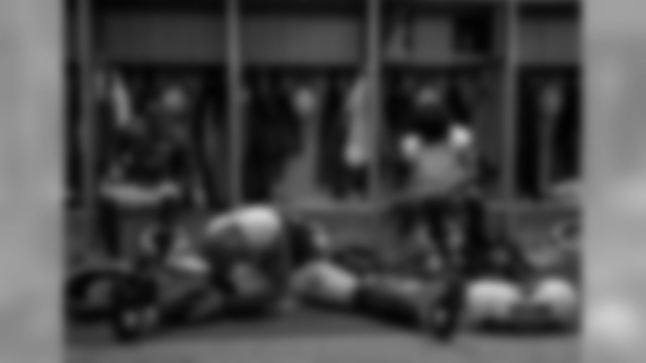 181001-locker-room-pass-10