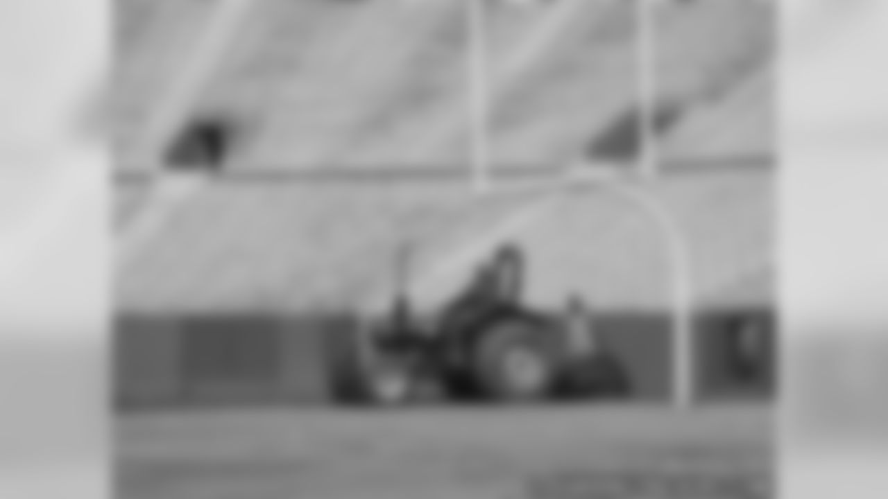 Lambeau Field Gets New Playing Surface