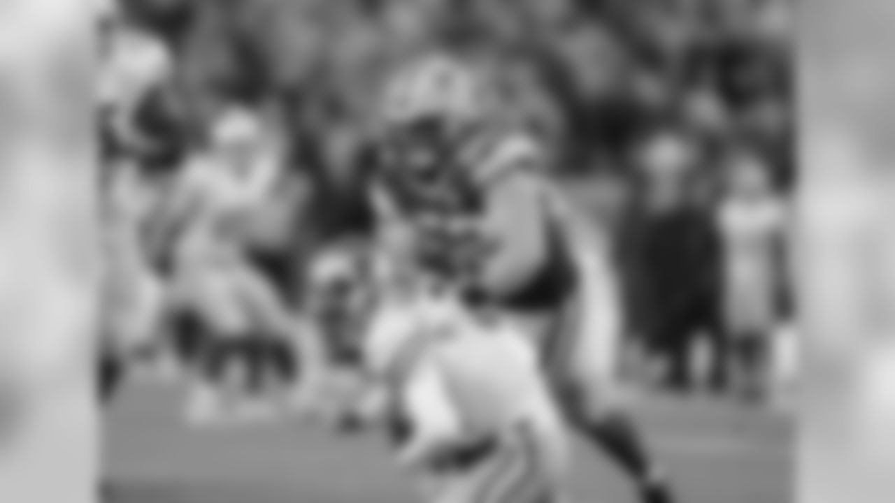 Green Bay Packers against the San Francisco 49ers during Monday night's game at Lambeau Field.