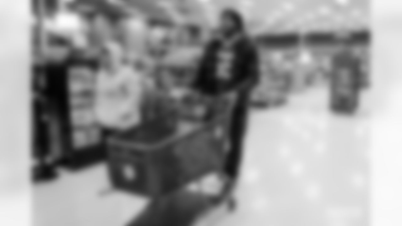 221215-tariq-target-shopping-2560012
