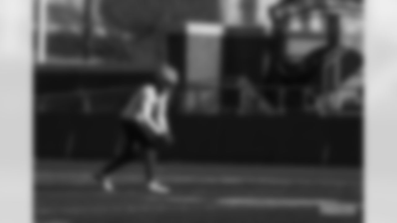 WR Davante Adams